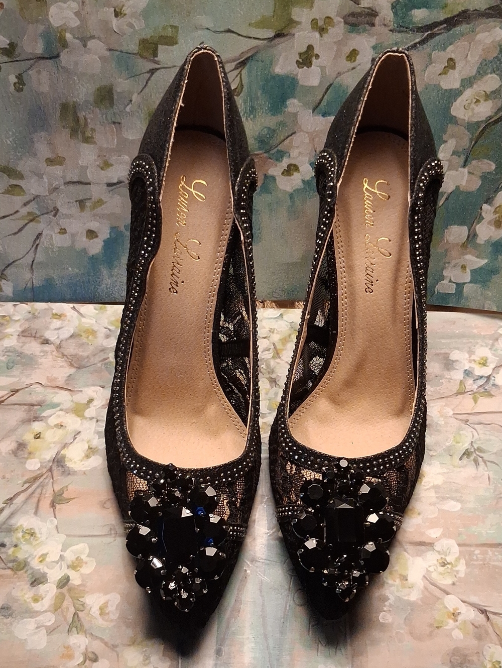 NEW-Lauren Lorraine Black Lace Heel